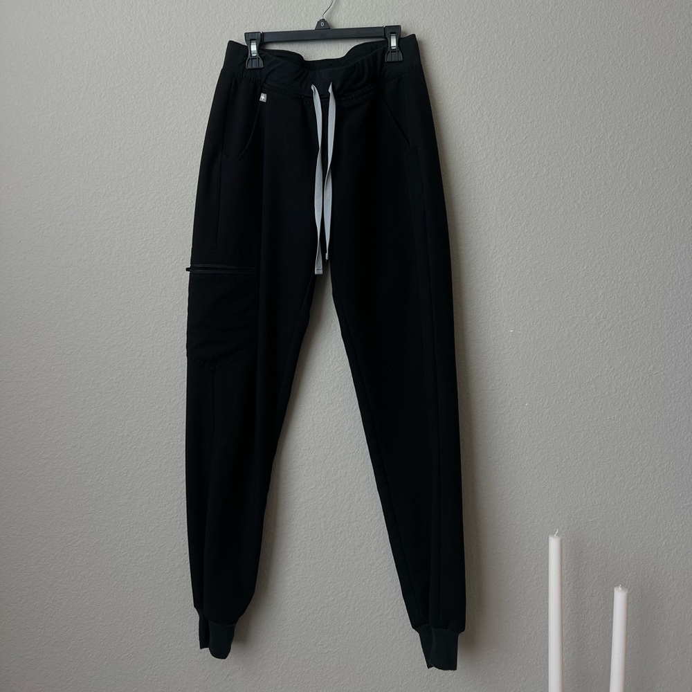 FIGS scrub pant jogger